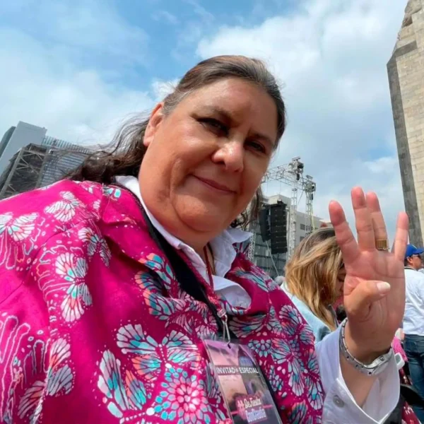Rosario Orozco levanta la mano para la gubernatura de Puebla